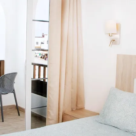 Juan Benitez Apartmán *